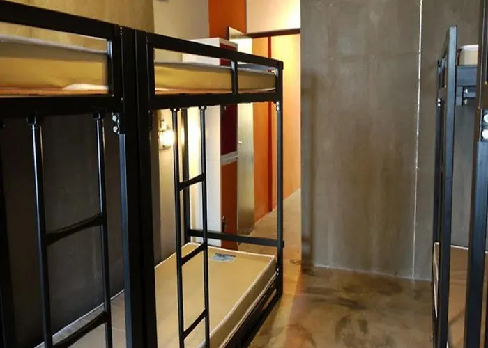 Auberge de jeunesse Bed *